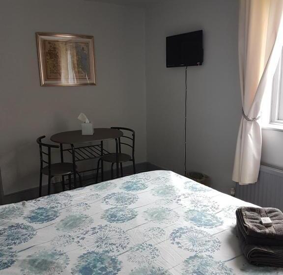 فندق صغير Jolly Sailor