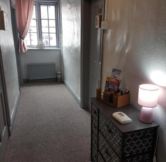 فندق صغير Jolly Sailor