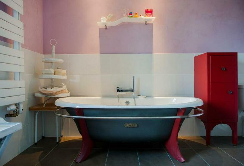 مبيت وإفطار Chateau Le Colombier