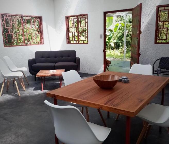 فندق صغير Bolita Trails And Lodging