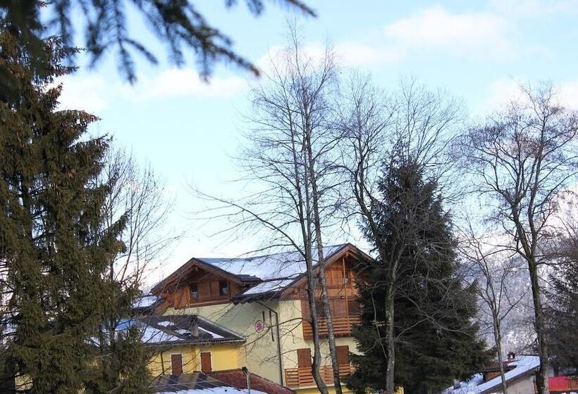 בית מלון כפרי Albergo Miramonti La Pozza
