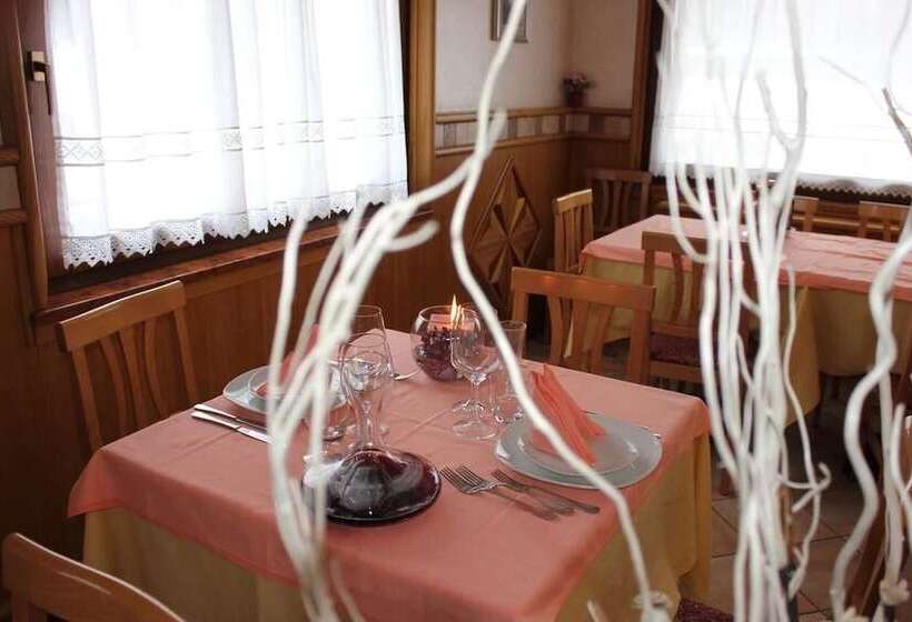 בית מלון כפרי Albergo Miramonti La Pozza