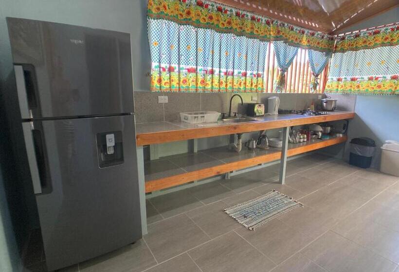 بنسيون Yejos Jungle Lodge