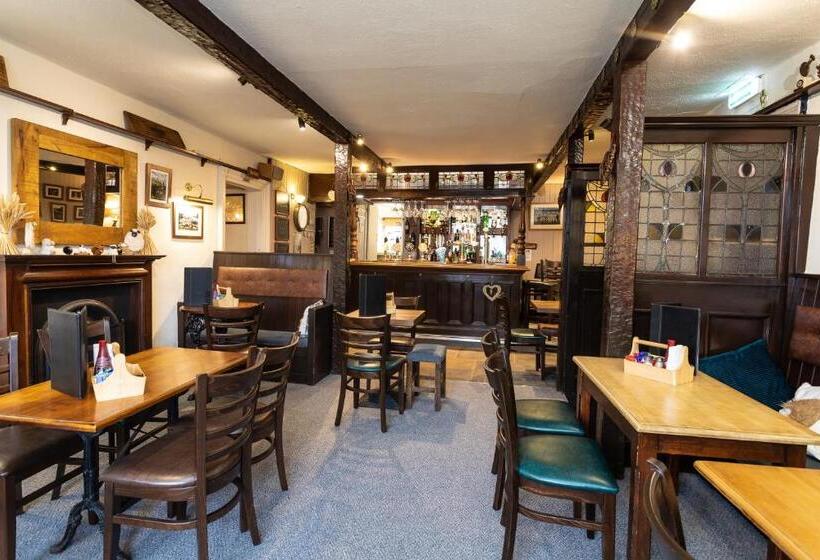 فندق صغير The Wheatsheaf Inn