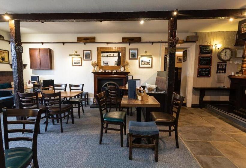 فندق صغير The Wheatsheaf Inn