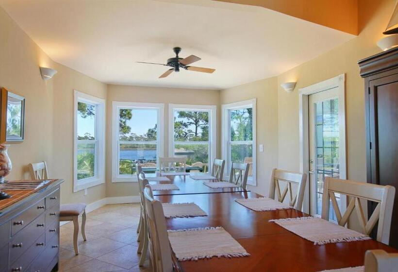 مبيت وإفطار Cape San Blas Inn