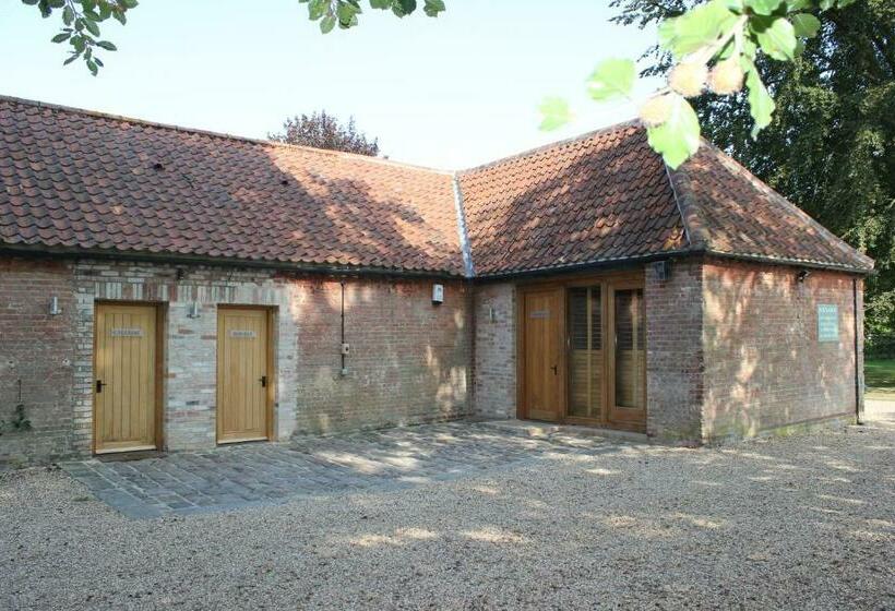 ベッドアンドブレックファースト Chippenham Park Garden Rooms