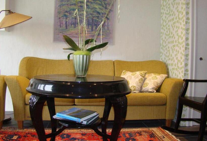تختخواب و صبحانه Cocoon Meetings