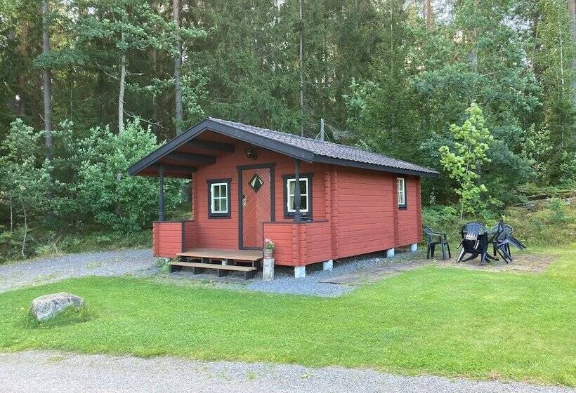 فندق Långsjön Stugor & Camping