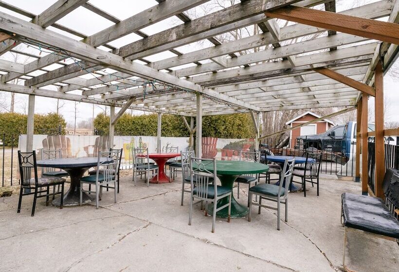 فندق على الطريق Beaverton On   Lake Simcoe