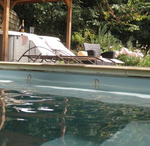 ペンション Chambres D Hotes Spa Château D Omiécourt