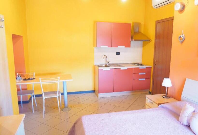 بنسيون Miniappartamenti, Camere Lanterna Blu