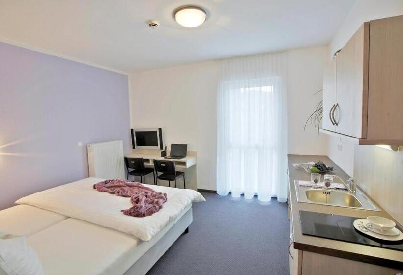 Topmotel