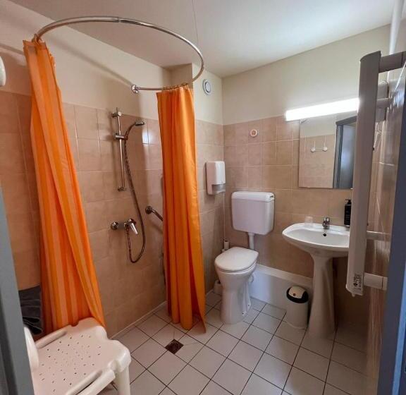 هتل Au Bec Fin Hôtel