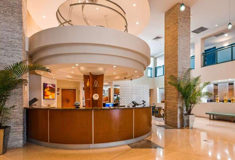 هتل Best Western Plus Atlantic Beach Resort