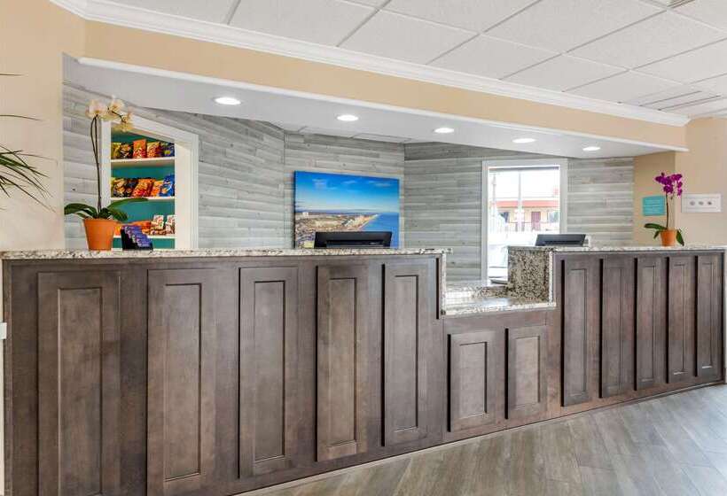 בית מלון כפרי Comfort Inn & Suites Daytona Beach Oceanfront