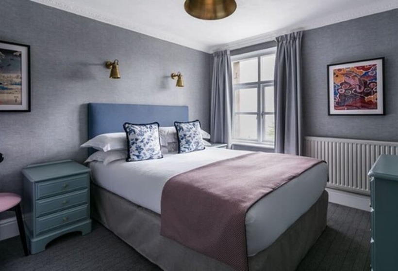 فندق Craig Manor