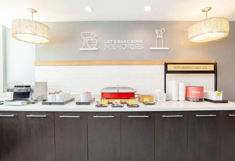 هتل Hampton Inn And Suites By Hilton, Downtown Vancouver