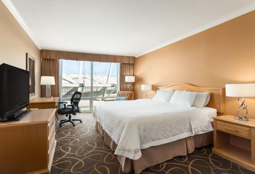هتل Hampton Inn And Suites By Hilton, Downtown Vancouver