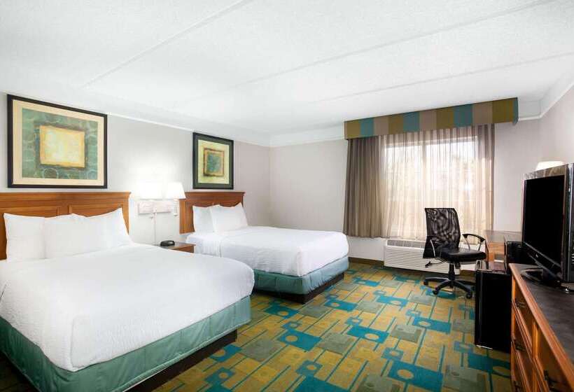 هتل La Quinta By Wyndham Austin Southwest