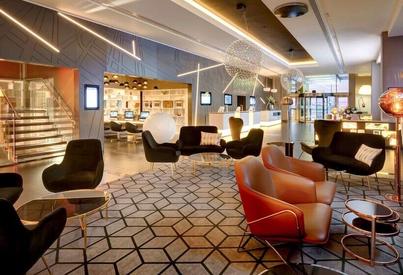 هتل Pullman London St Pancras