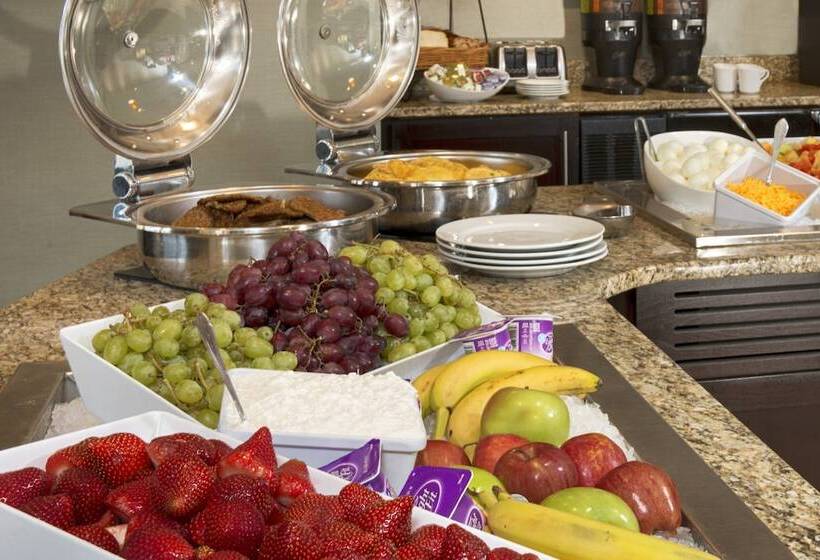 هتل Staybridge Suites Myrtle Beach Fantasy Harbour, An Ihg