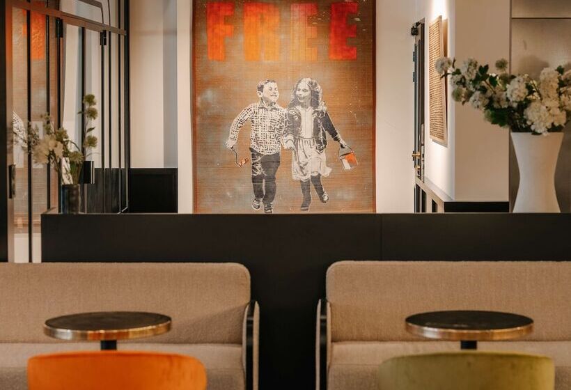 Marty Hotel Bordeaux - Tapestry Collection by Hilton