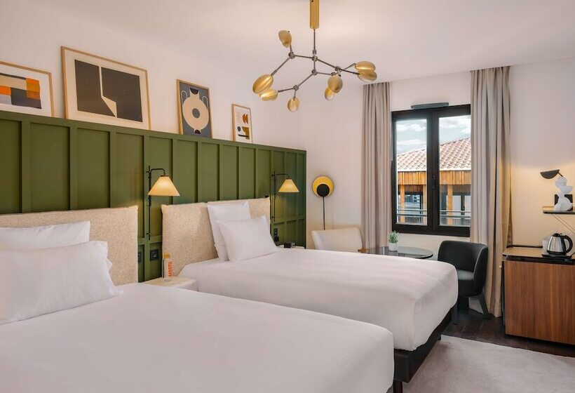 Marty Hotel Bordeaux - Tapestry Collection by Hilton