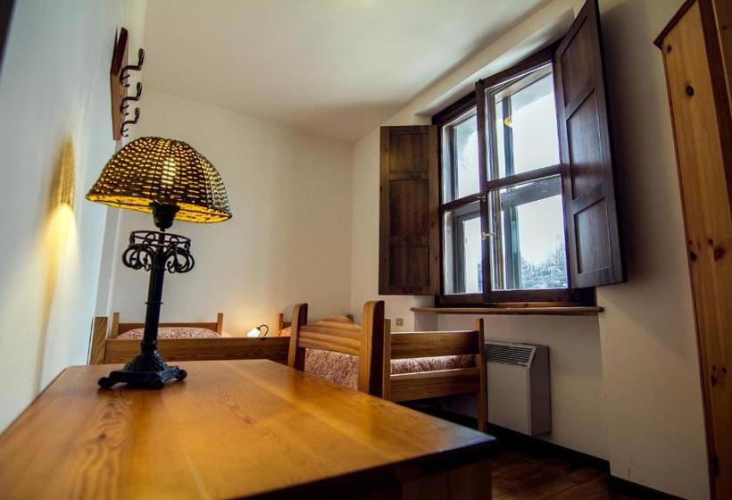 호스텔 Il Camoscio Mountain & Bike