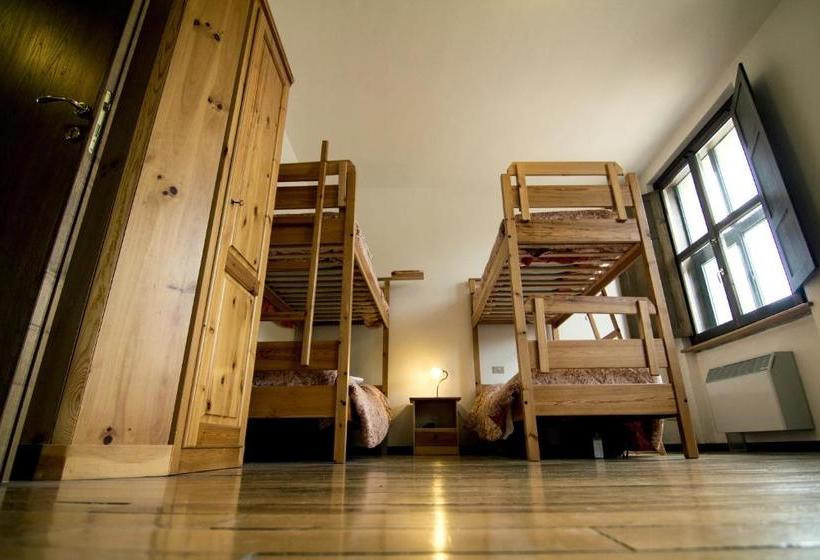 호스텔 Il Camoscio Mountain & Bike