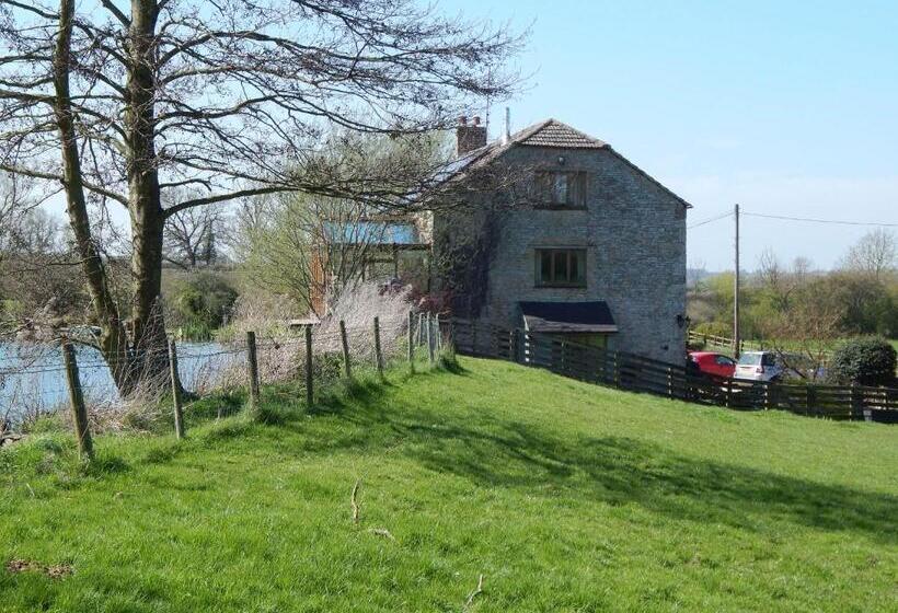 مبيت وإفطار Astwell Mill