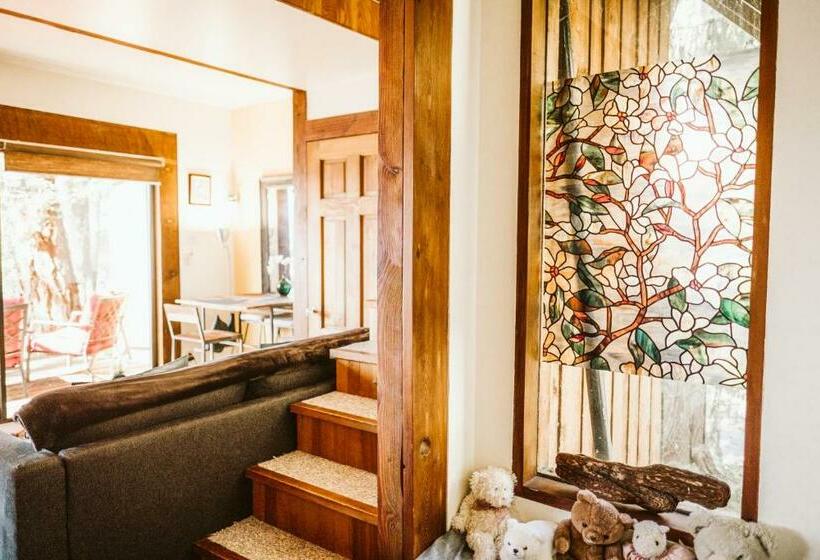 Bed and Breakfast Serenity By The Sea Retreats
