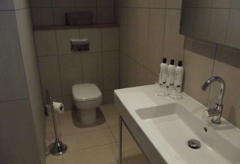 צימר The Suites At Pannells Ash