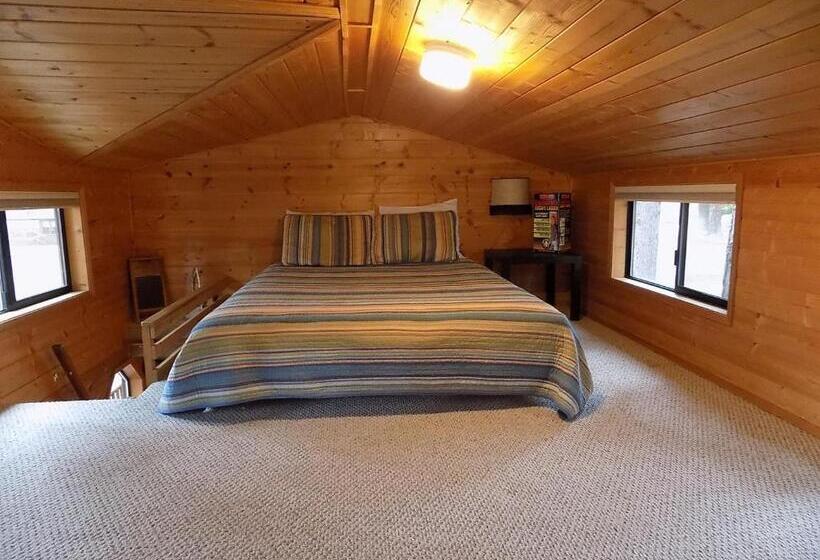 Cold Springs Resort