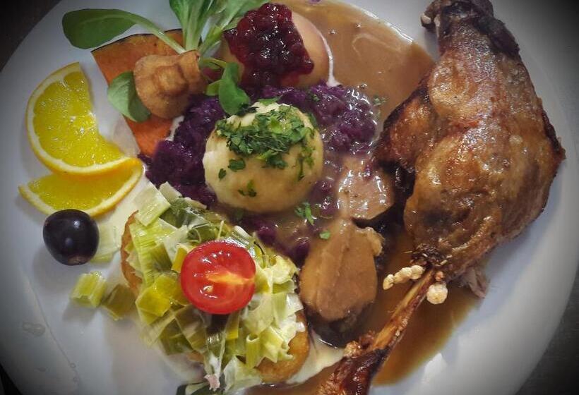 ホテル Gasthof Klug Zum Ehrensepp
