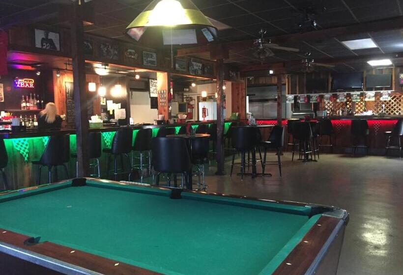 فندق على الطريق Gators Inn On The Bayou