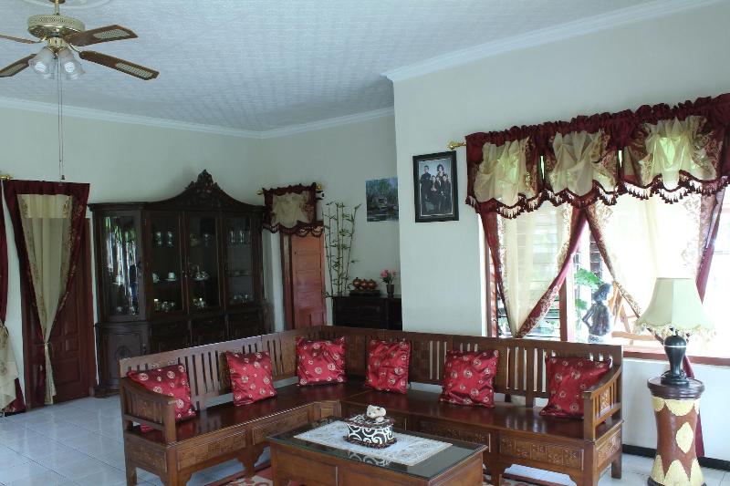 ベッドアンドブレックファースト Marry Ind Gunung Kawi Guest House Malang