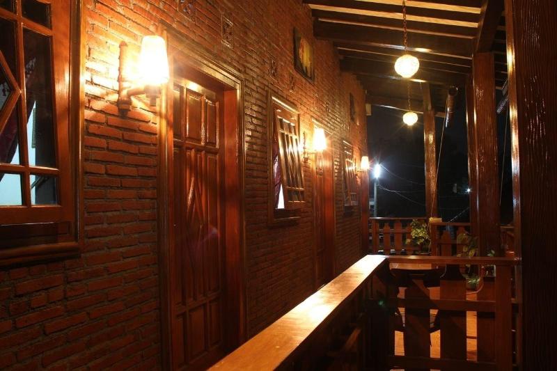 ベッドアンドブレックファースト Marry Ind Gunung Kawi Guest House Malang
