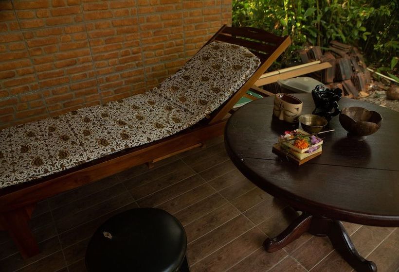 호스텔 Arnata Guest House