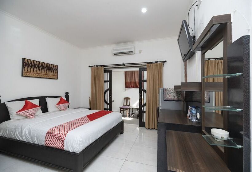 旅馆 Panen House By Oyo Rooms