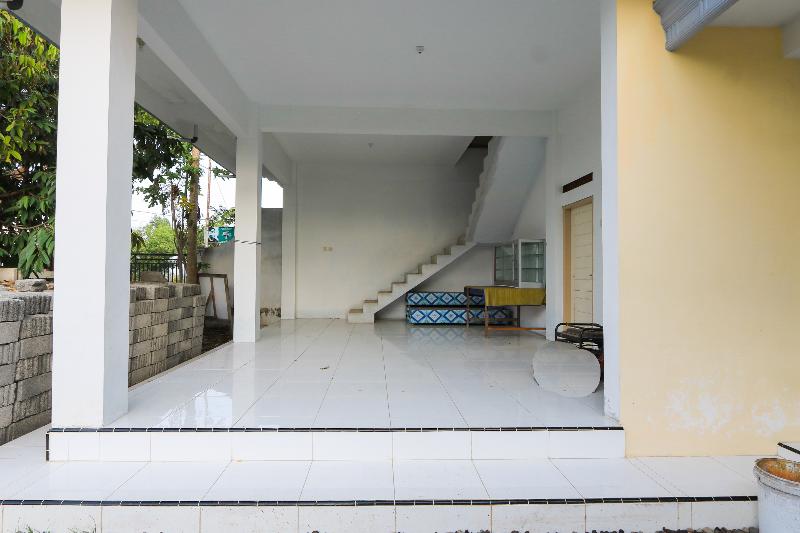 هاستل Spot On 2371 Islami Family Residence