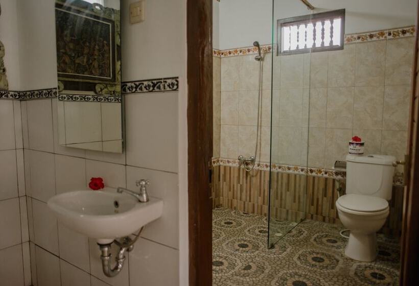 Bed and Breakfast Artha Dewata Home Stay