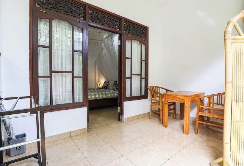 Bed and Breakfast Artha Dewata Home Stay