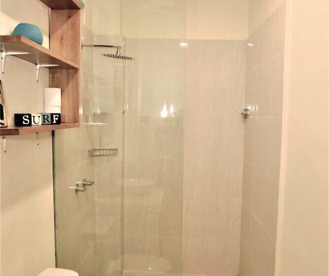 צימר Charlies Shack Lombok