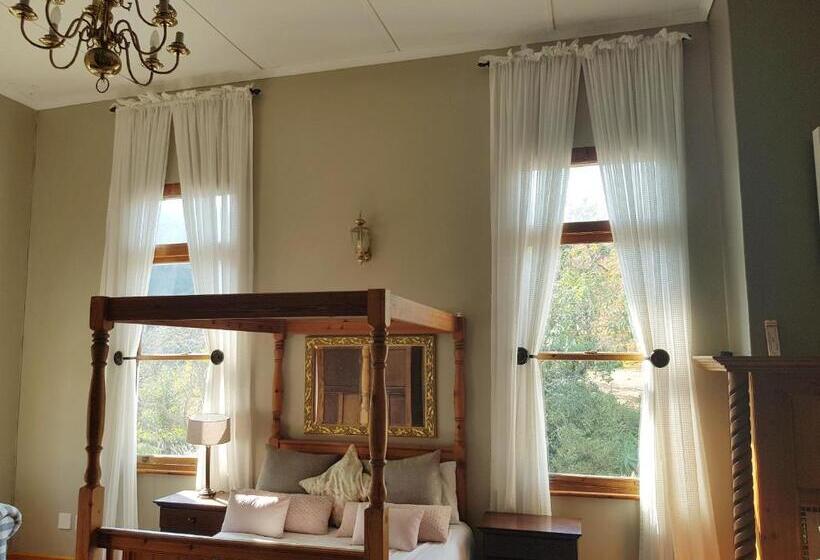 Bed and Breakfast Royston Hall Historical Guesthouse