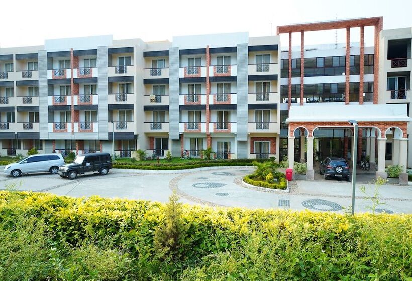 5 Falls Resort