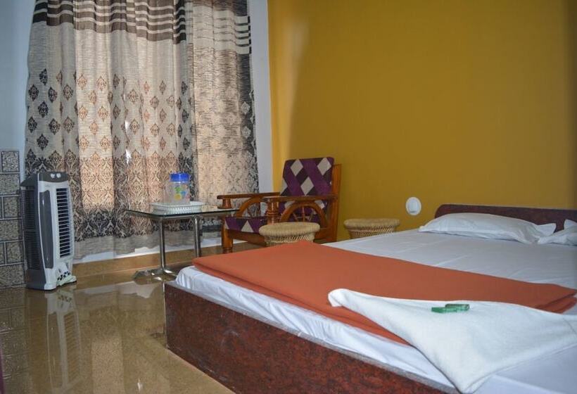 فندق Atharv Resort