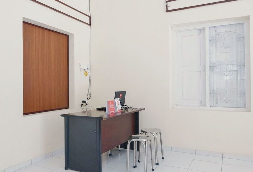 ホテル Griya Soeratin Residence By Oyo Rooms