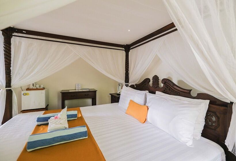 Отель Poinciana Resort Bali