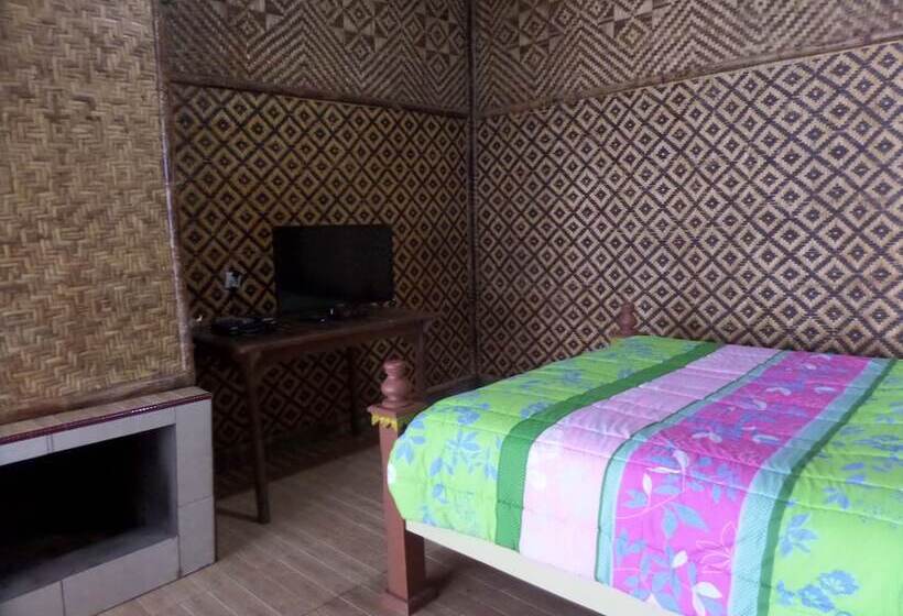 호텔 Pondok Wisata Adas
